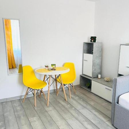 Miha Modern And Central Apartament Арад Экстерьер фото
